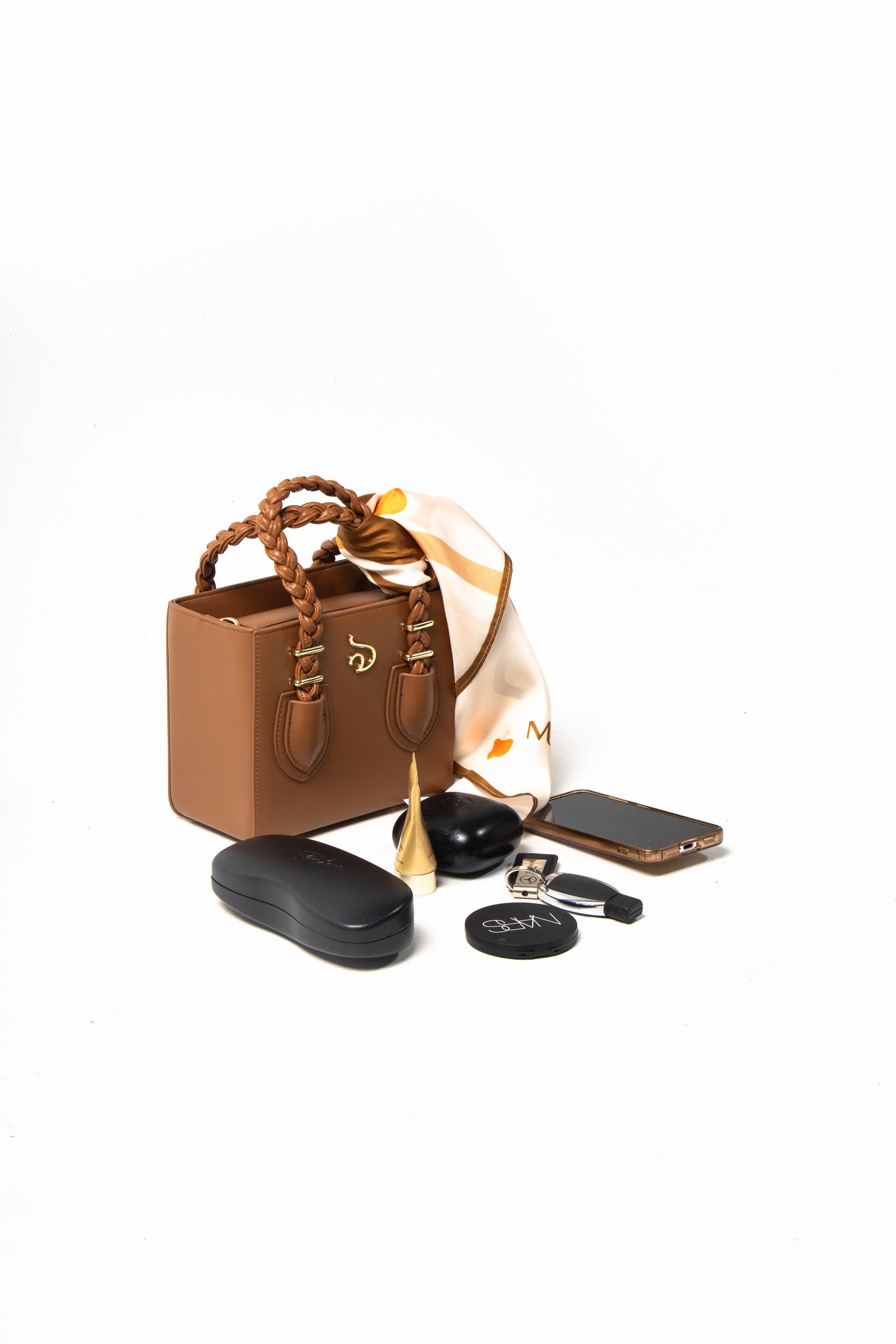 'Oyin' Brown Boxy Tote With Gold Hardware
