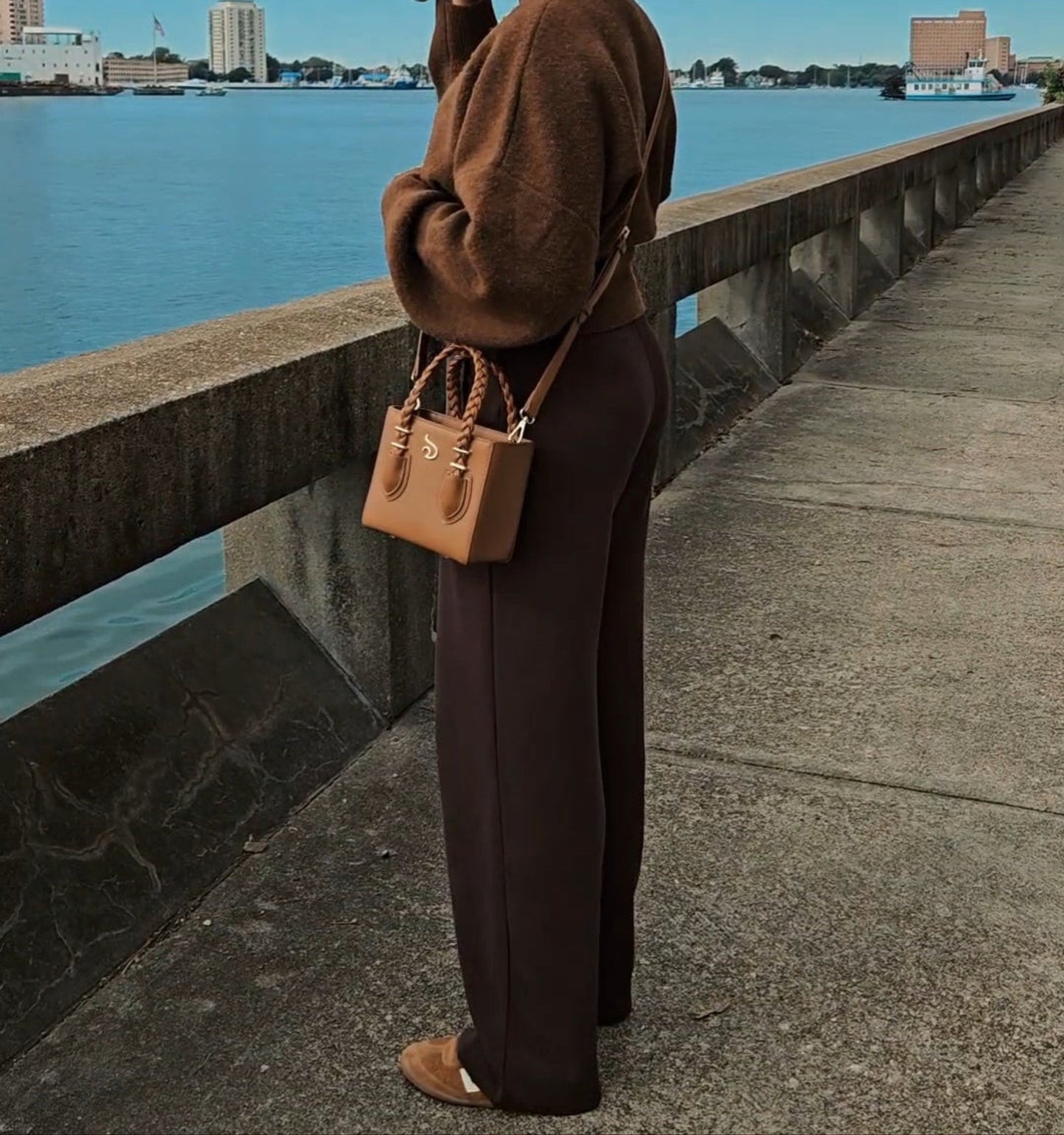 'Oyin' Brown Boxy Tote With Gold Hardware