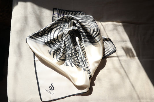 Mèsan Heartbeat Mulberry Silk Scarf